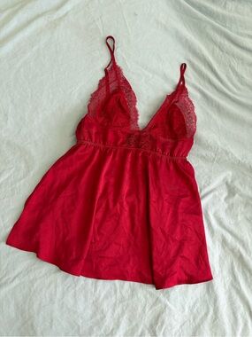 Mini Victoria’s Secret night dress Red